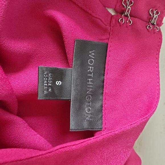 Worthington Zipper Tank Top - Picture 5 of 5